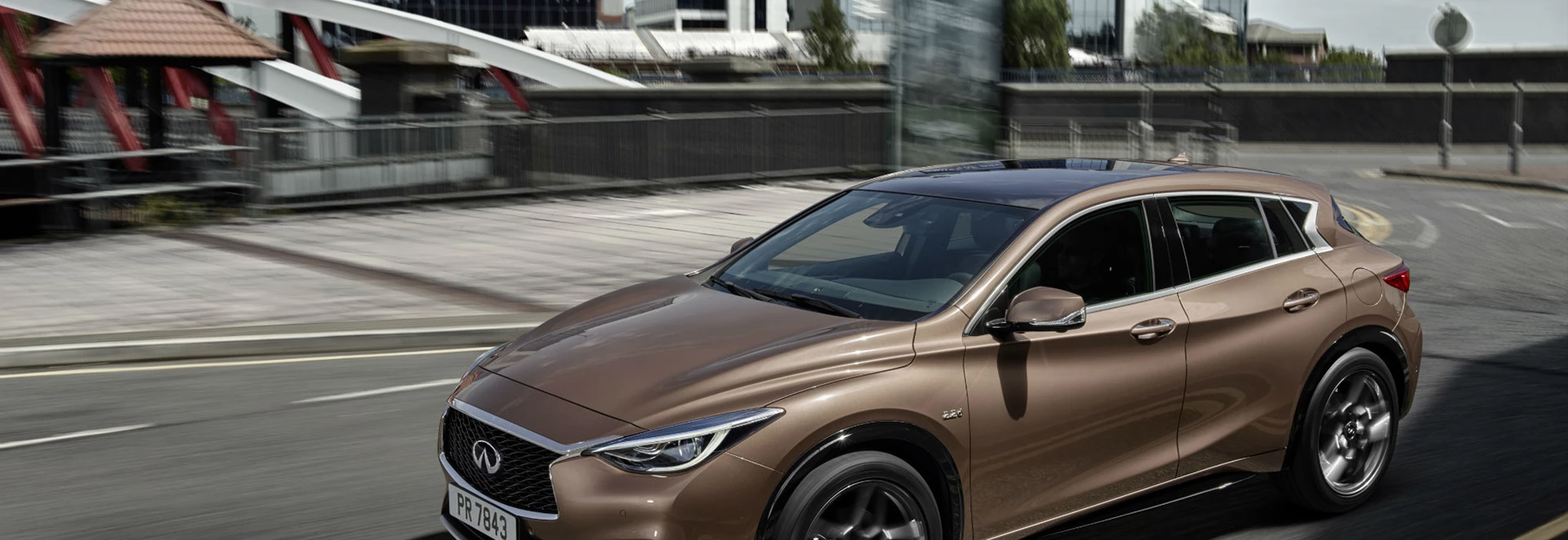 INFINITI Q30 2.2d Premium Tech AWD DCT Hatchback 2017 Review